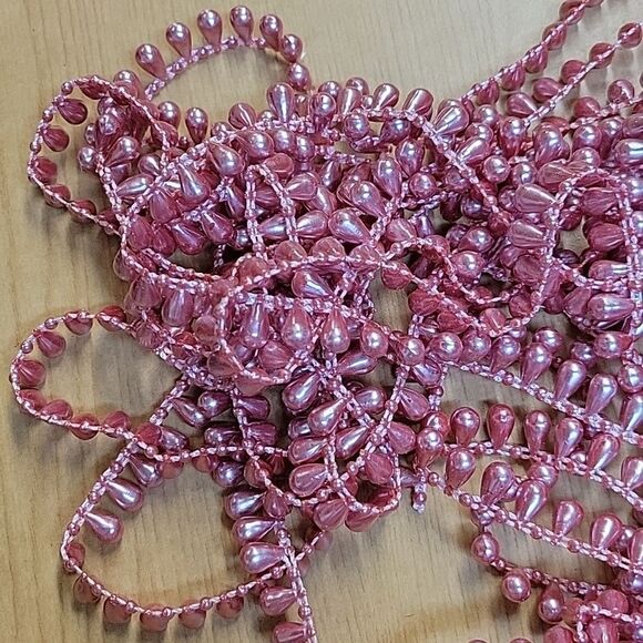 Vtg. 20 Victorian lace hand made snowflake & angel ornaments, &vtg. bead garland - Picture 8 of 12